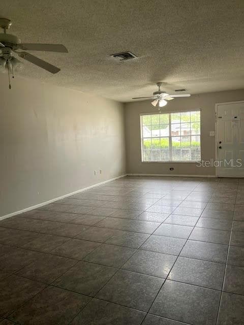 8106 WOODDUCK DRIVE — photo 3 of 20