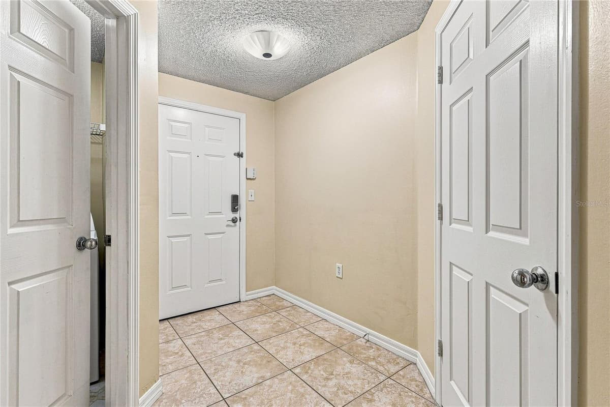 5459 BENTGRASS DRIVE — photo 14 of 24