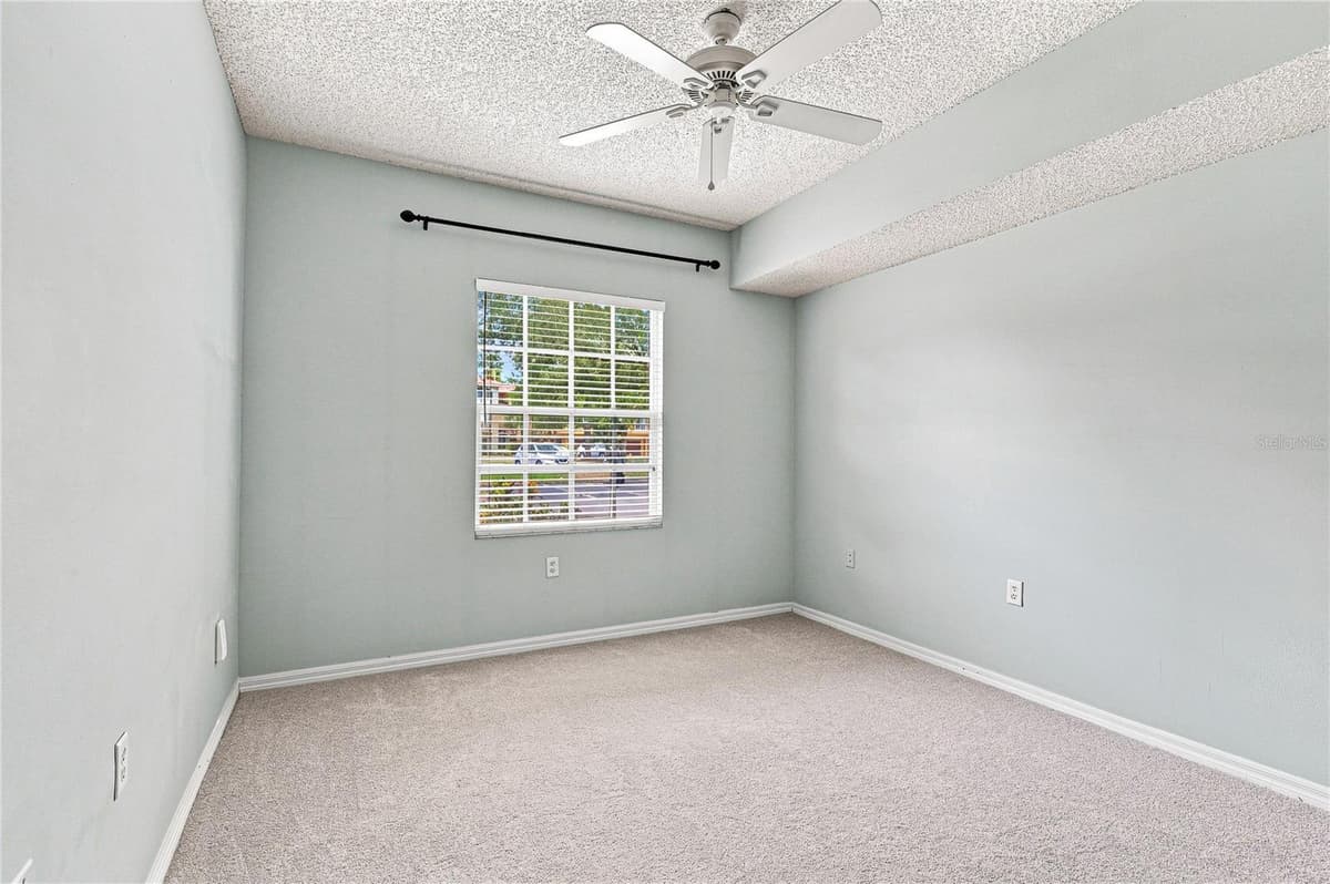 5459 BENTGRASS DRIVE — photo 12 of 24