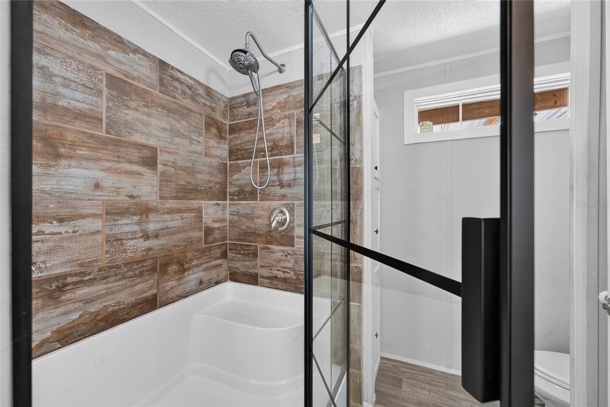 4830 121 AVENUE — photo 9 of 51