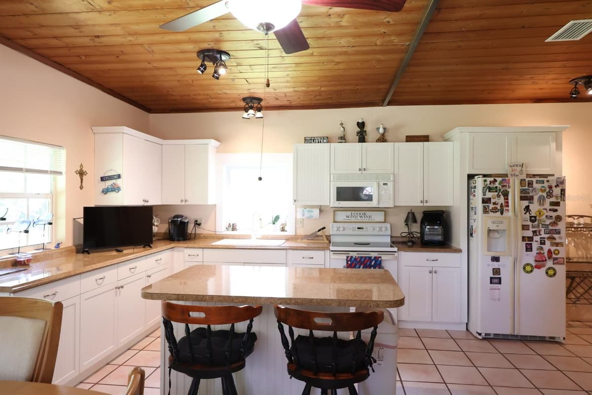3250 TAYLOR ROAD — photo 8 of 23
