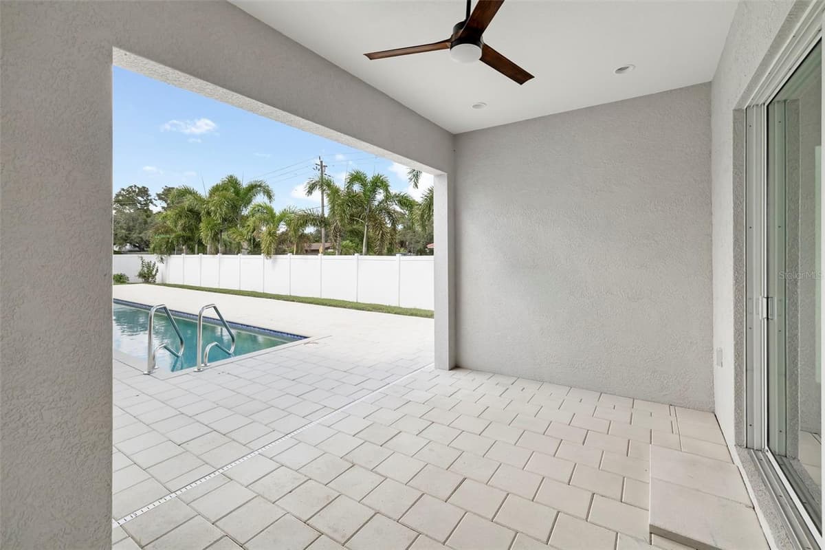 4524 RIVERWOOD AVENUE — photo 43 of 67