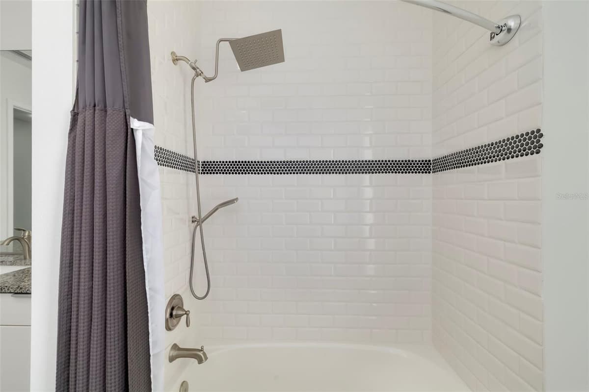 4524 RIVERWOOD AVENUE — photo 28 of 67