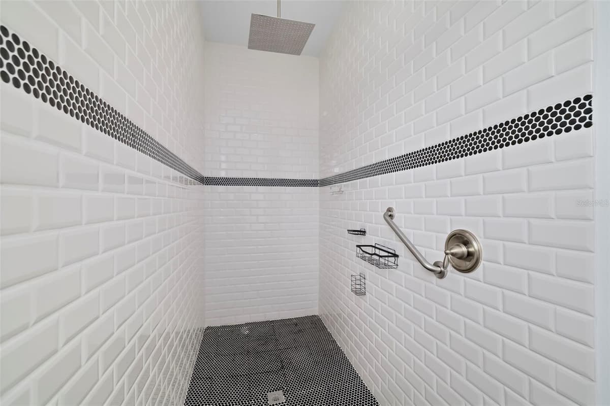 4524 RIVERWOOD AVENUE — photo 37 of 67