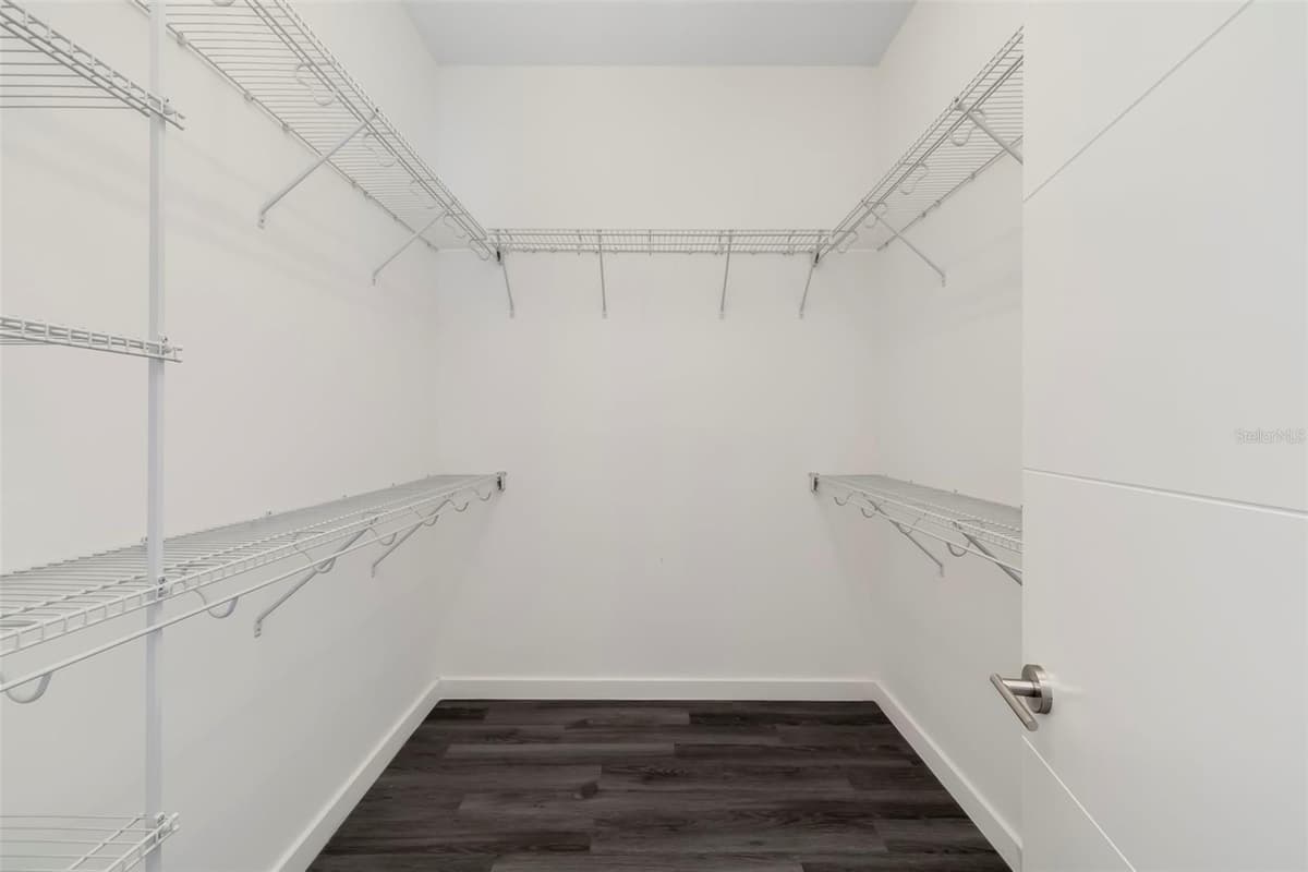 4524 RIVERWOOD AVENUE — photo 36 of 67