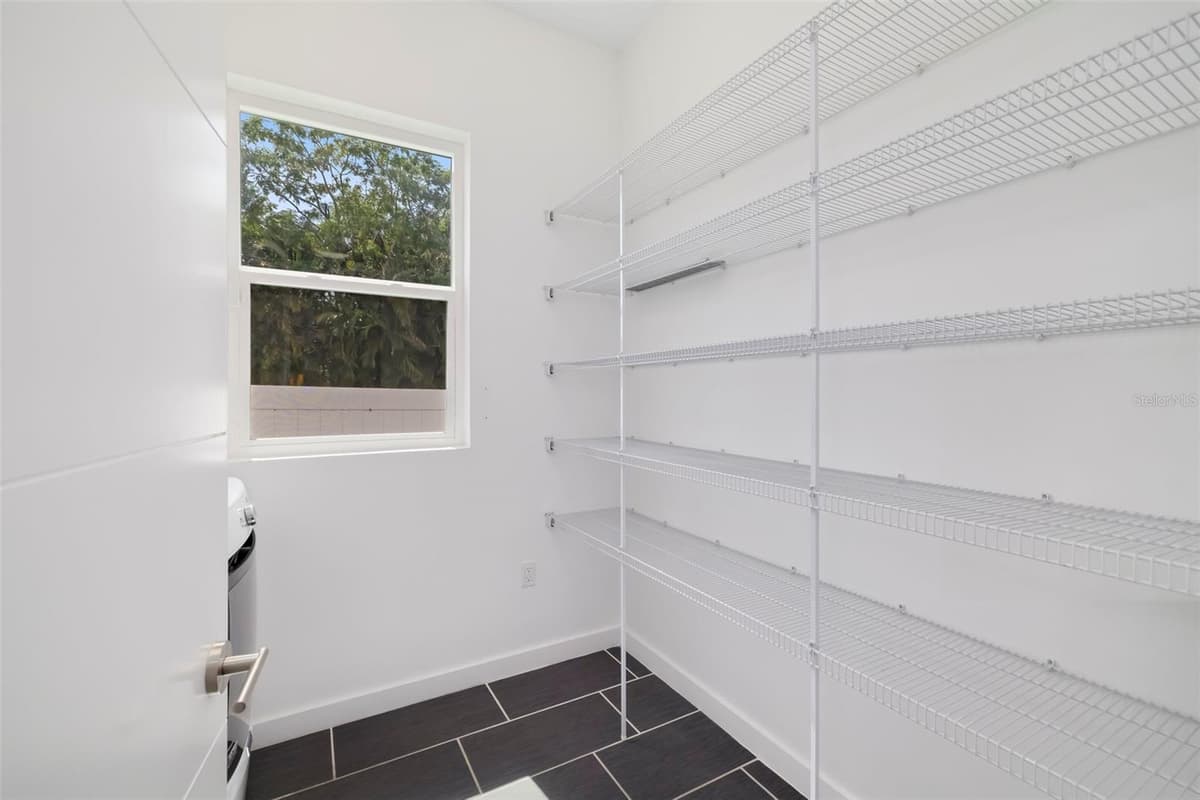 4524 RIVERWOOD AVENUE — photo 40 of 67