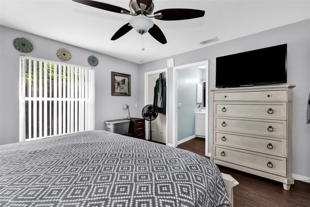 3237 CLEARFIELD STREET — photo 17 of 35