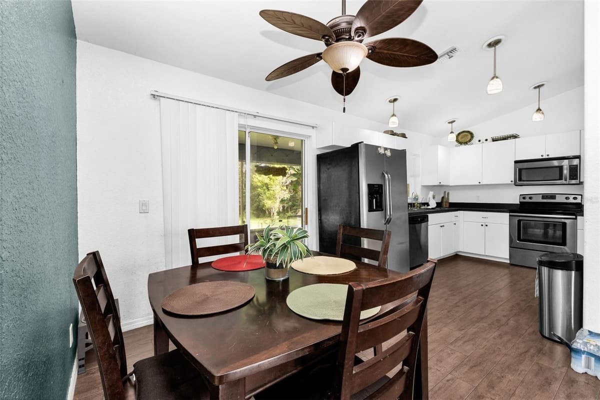 3237 CLEARFIELD STREET — photo 10 of 35