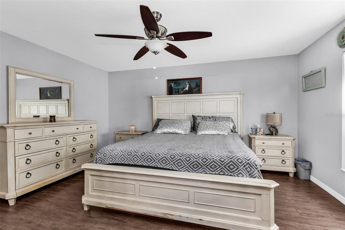 3237 CLEARFIELD STREET — photo 16 of 35