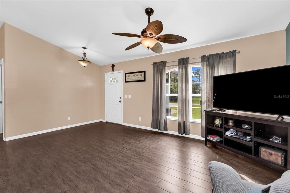 3237 CLEARFIELD STREET — photo 6 of 35