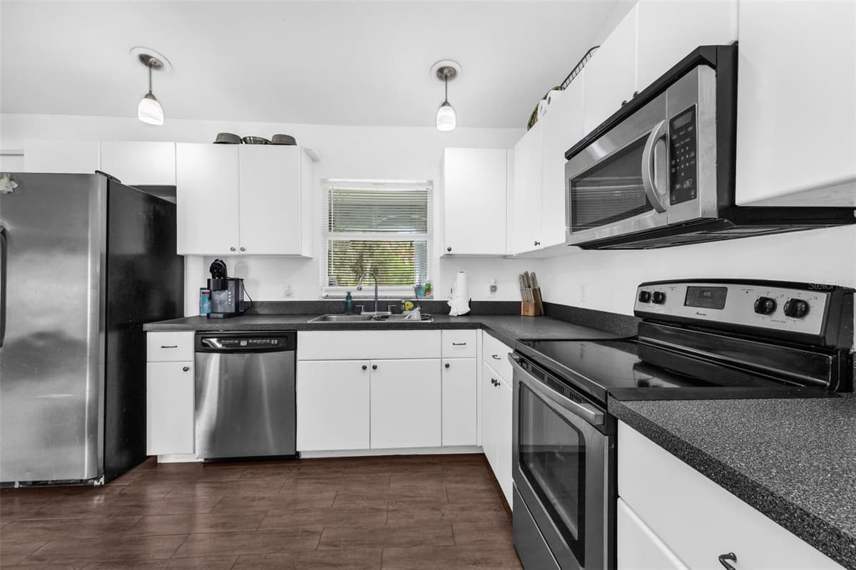 3237 CLEARFIELD STREET — photo 12 of 35