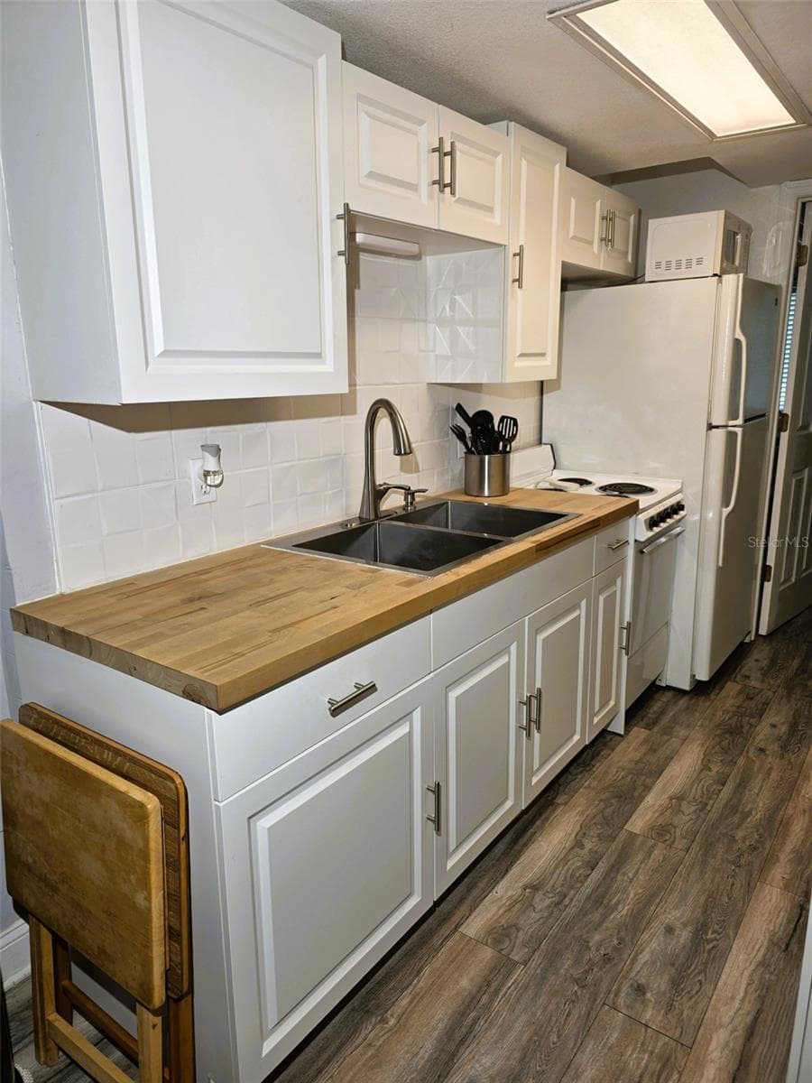 1865 MAZO MANOR — photo 8 of 20