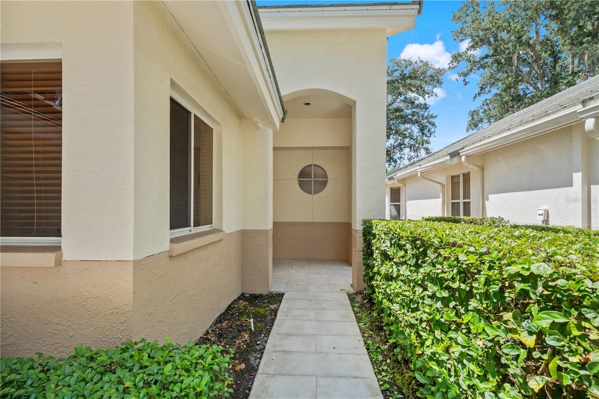 6005 FAIRWAY PALMS COURT — photo 5 of 58