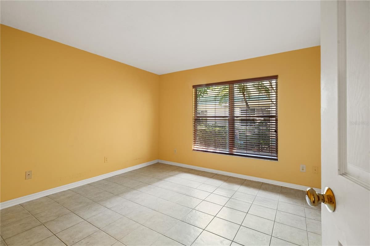 6005 FAIRWAY PALMS COURT — photo 32 of 58
