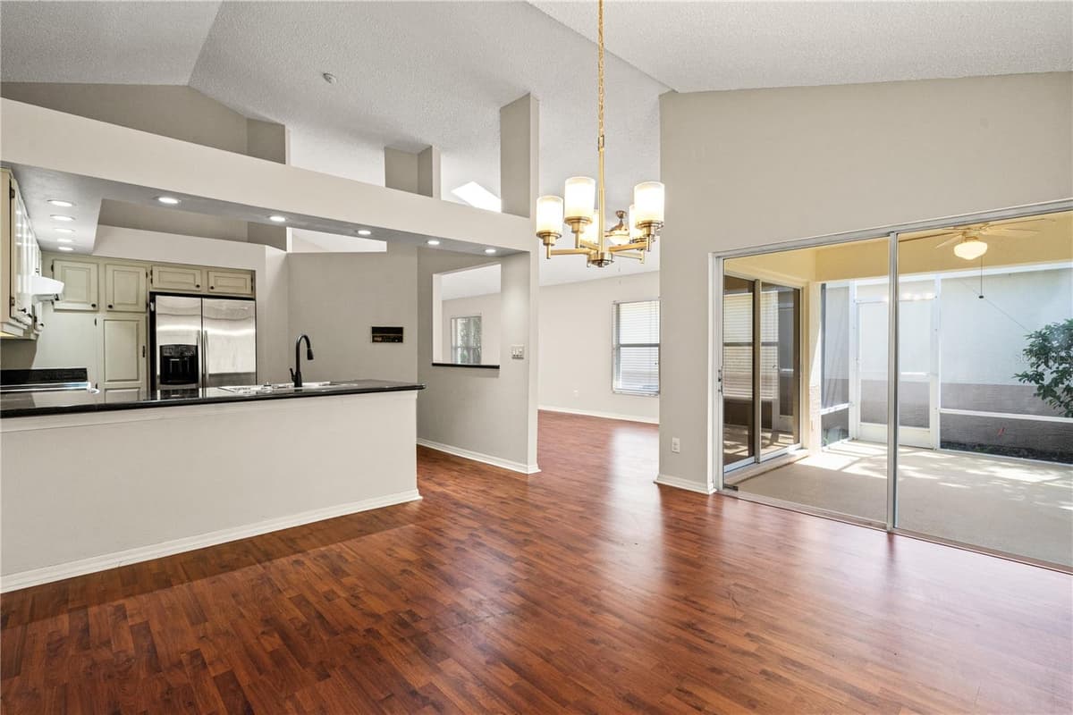 6005 FAIRWAY PALMS COURT — photo 12 of 58