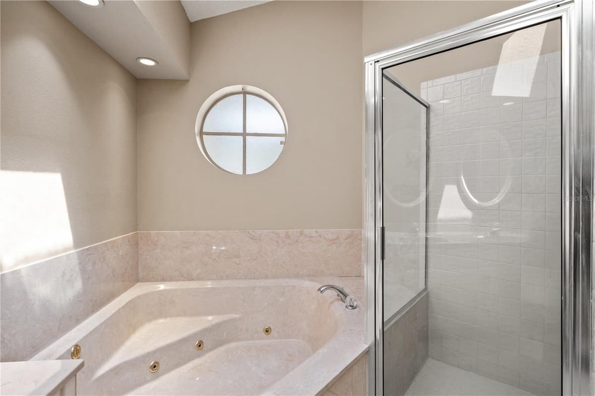 6005 FAIRWAY PALMS COURT — photo 26 of 58
