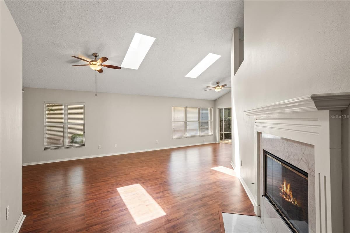 6005 FAIRWAY PALMS COURT — photo 9 of 58