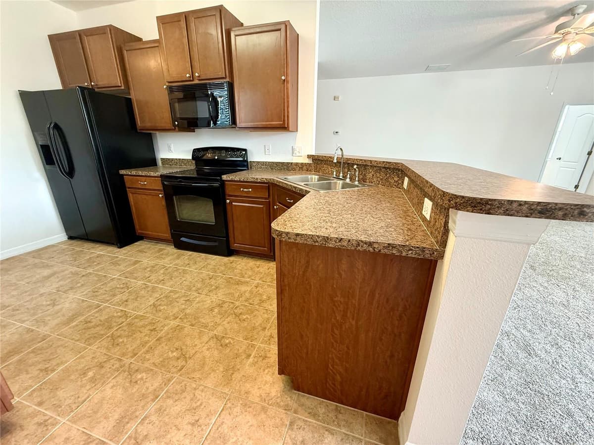 2616 WALDEN WOODS DRIVE — photo 8 of 55
