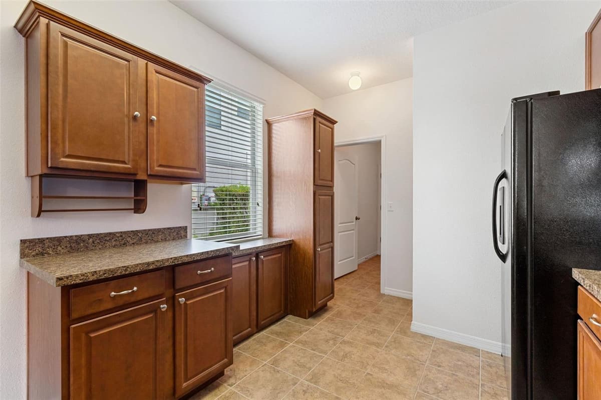 2616 WALDEN WOODS DRIVE — photo 5 of 55