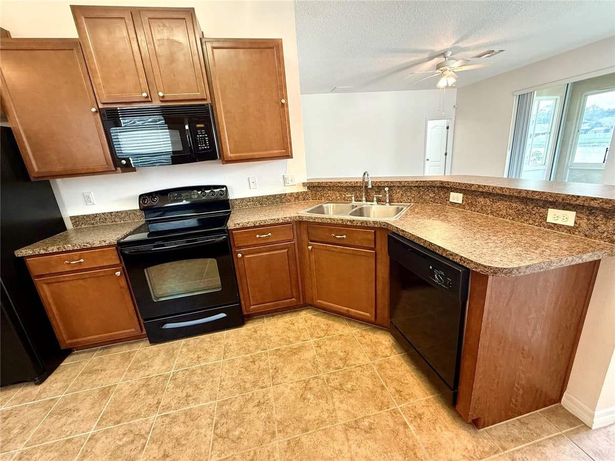 2616 WALDEN WOODS DRIVE — photo 6 of 55