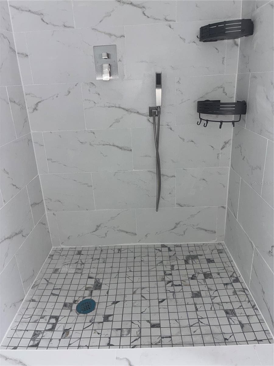 457 WATER ROAD — photo 10 of 21