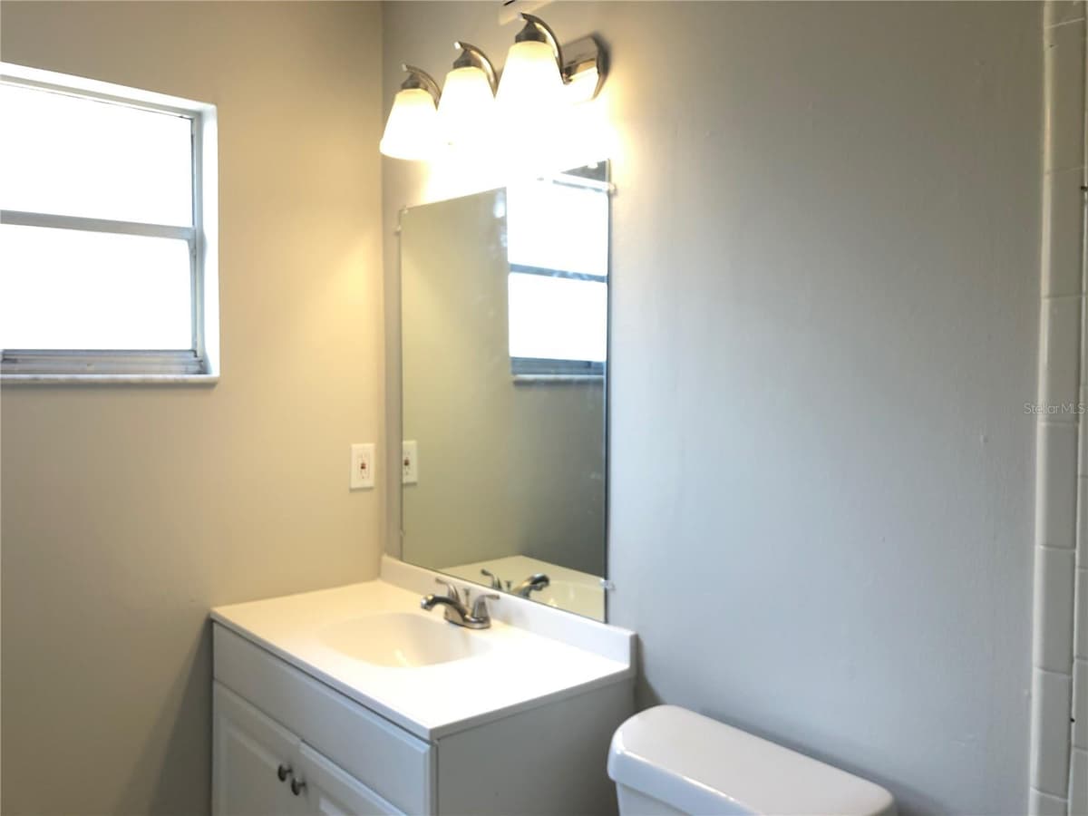8104 WOODDUCK DRIVE — photo 6 of 18