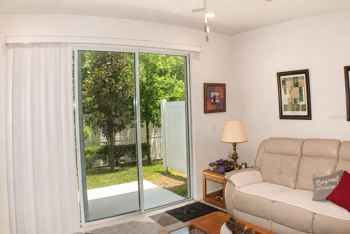 19657 SHADY OAK DRIVE — photo 11 of 20