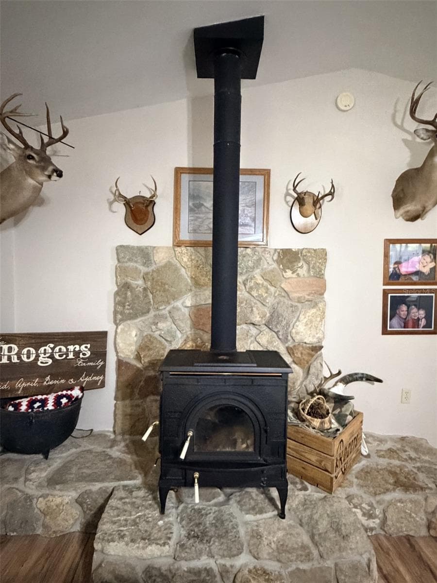 6051 81ST PLACE — photo 7 of 21