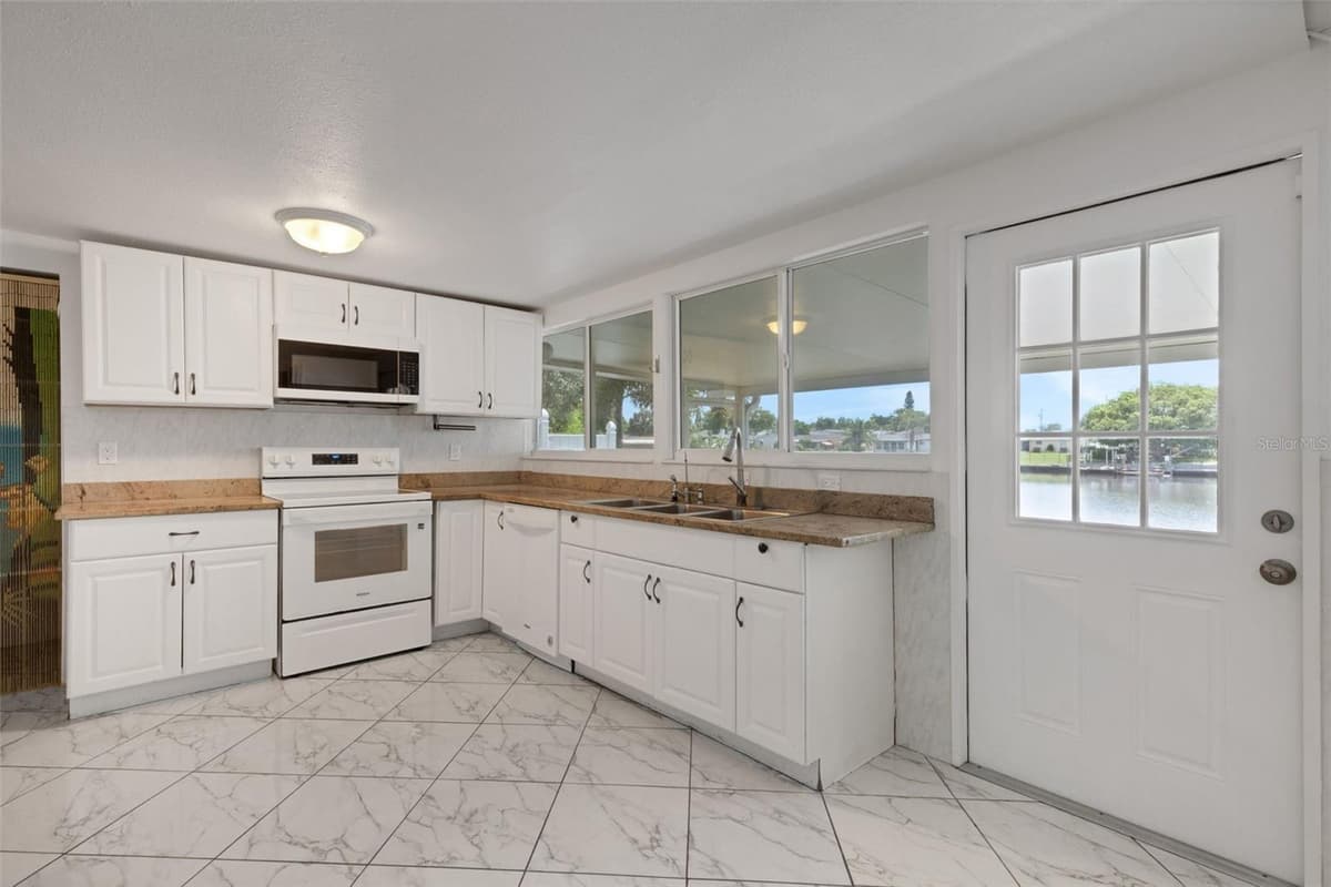 1240 TRUNKFISH DRIVE — photo 16 of 32