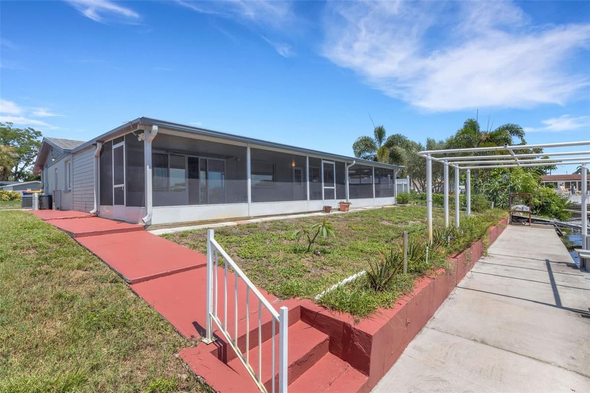 1240 TRUNKFISH DRIVE — photo 5 of 32