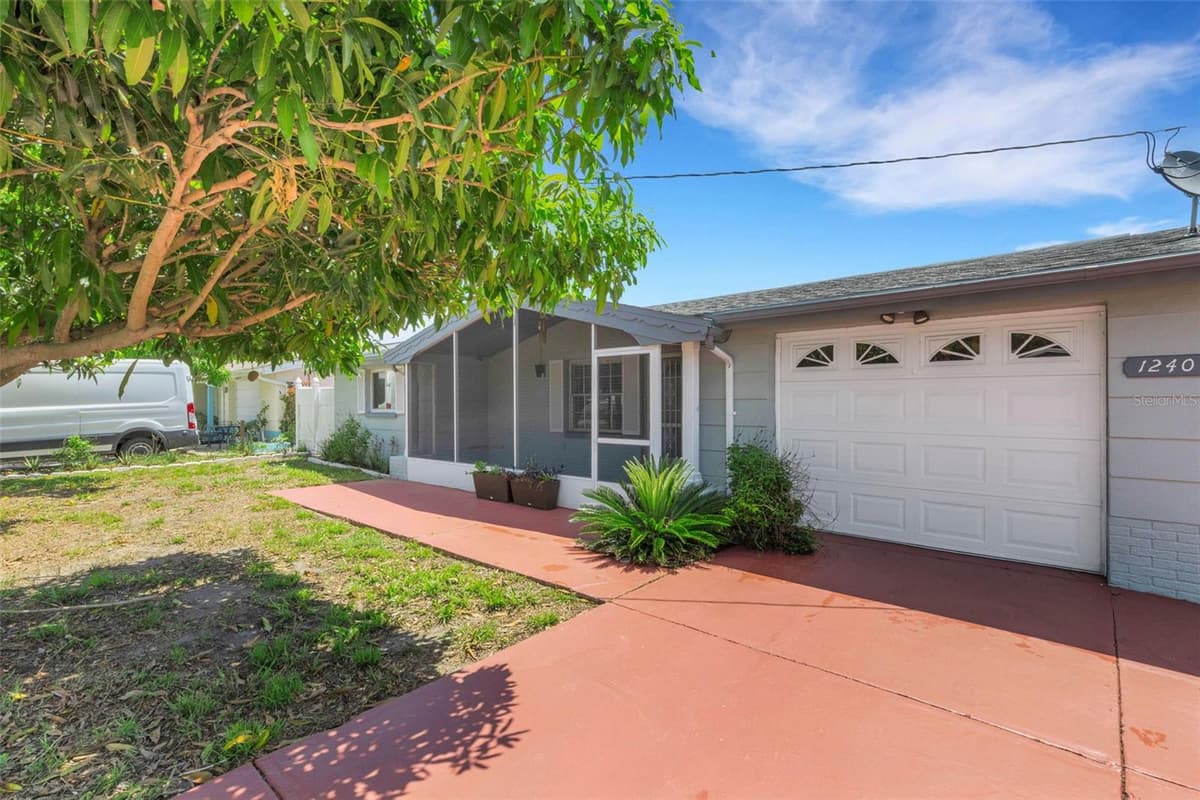 1240 TRUNKFISH DRIVE — photo 3 of 32