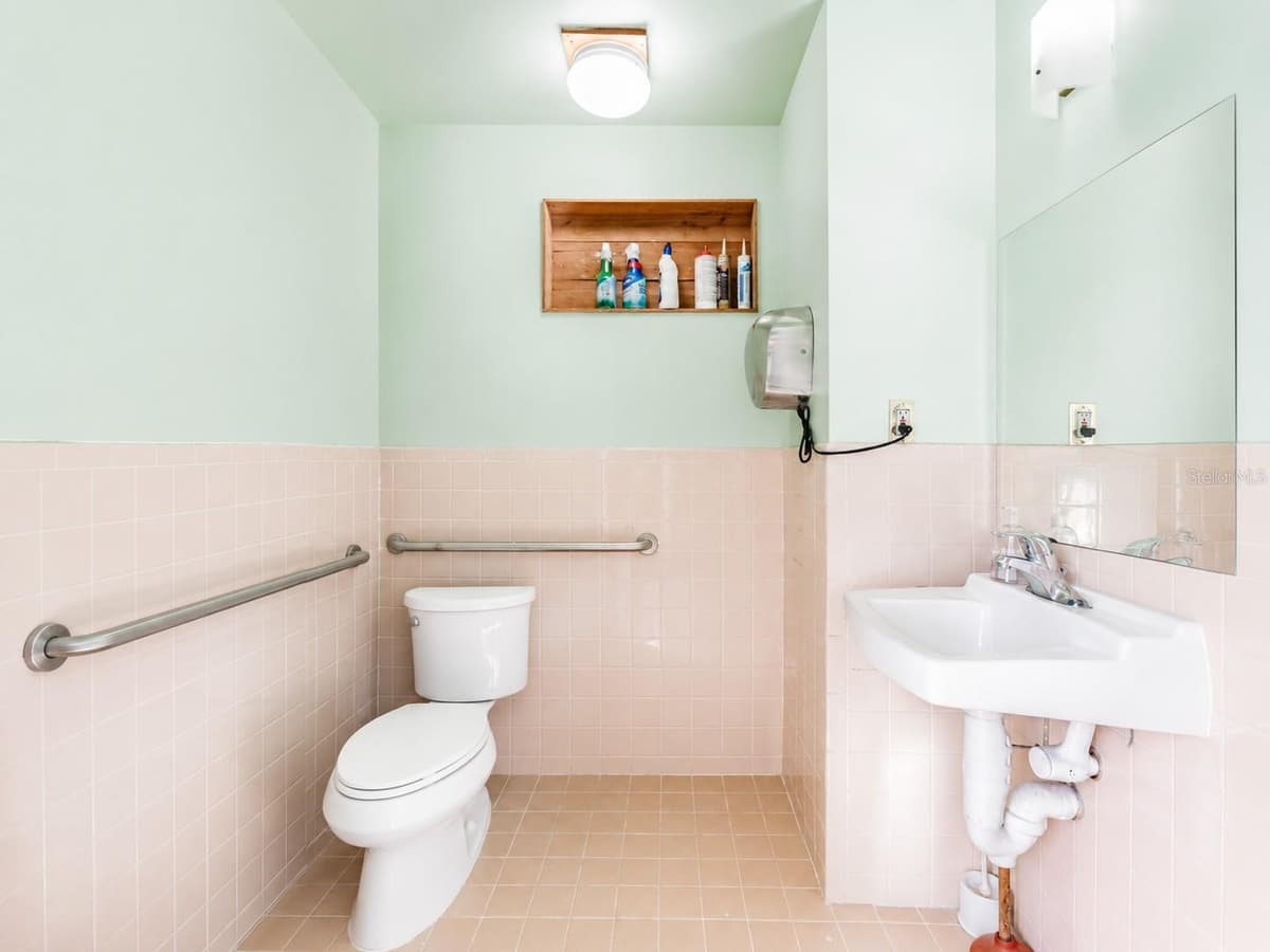 12 DARLINGTON AVENUE — photo 12 of 21