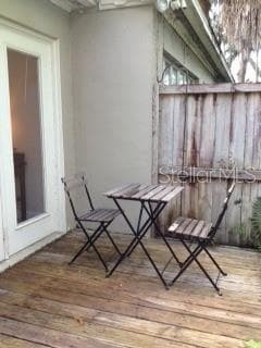 501 AMELIA STREET — photo 9 of 18