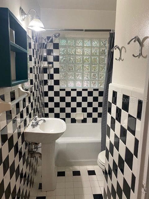 501 AMELIA STREET — photo 2 of 18