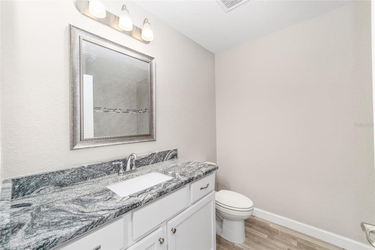 4190 98TH STREET — photo 36 of 43