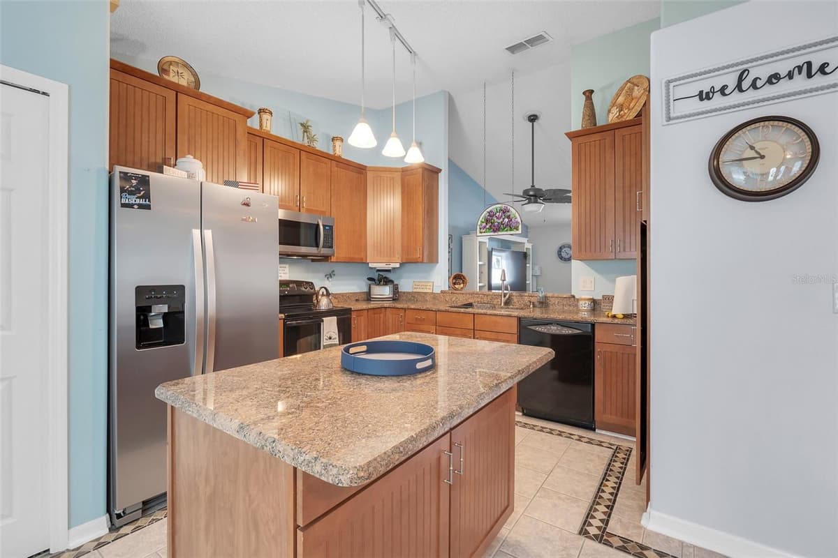 2115 KORAT LANE — photo 4 of 33