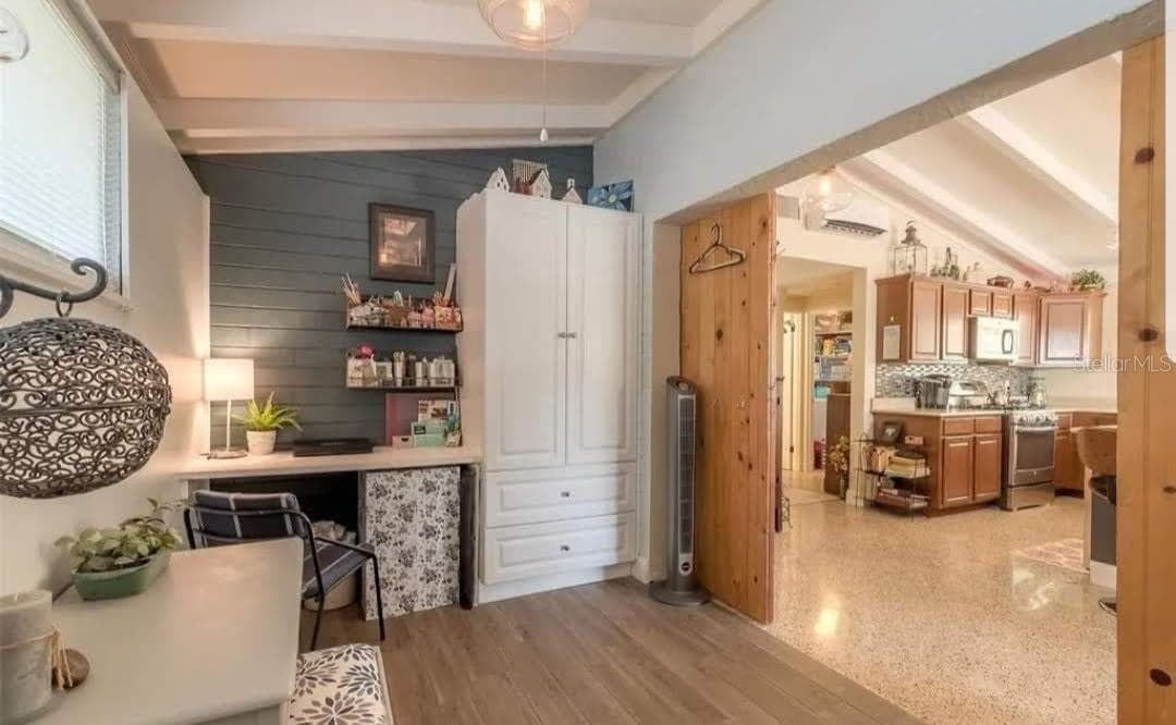 906 FERNALD STREET — photo 36 of 38