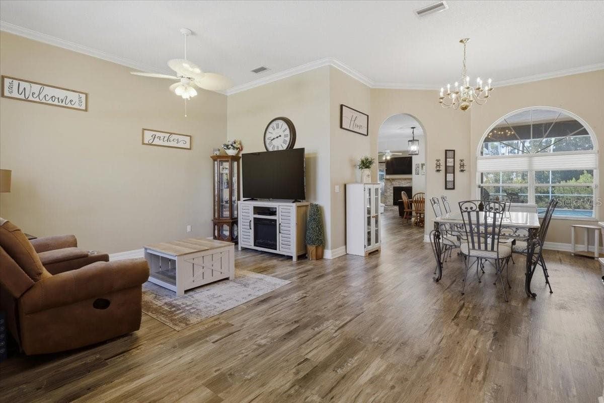 56 WESTBURY LANE — photo 3 of 64