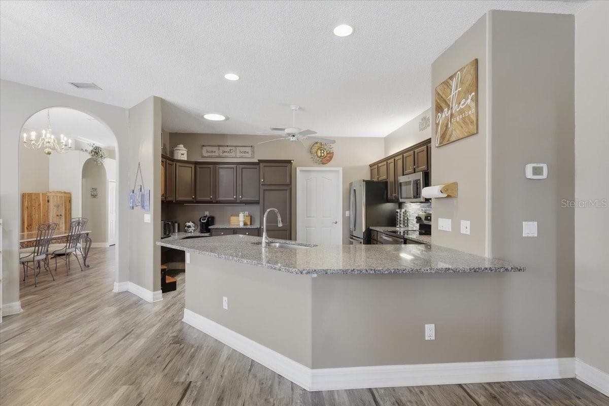 56 WESTBURY LANE — photo 13 of 64