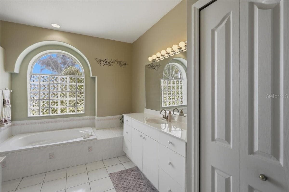 56 WESTBURY LANE — photo 32 of 64