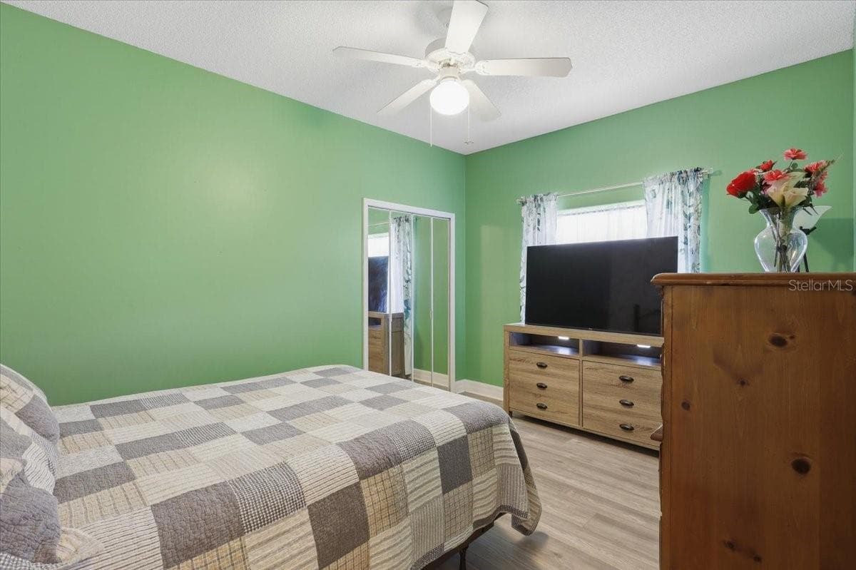 56 WESTBURY LANE — photo 43 of 64