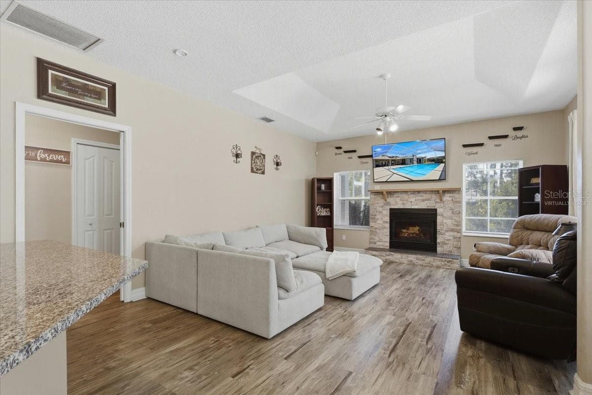 56 WESTBURY LANE — photo 15 of 64