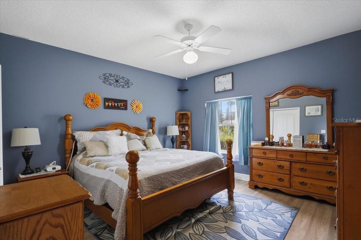 56 WESTBURY LANE — photo 38 of 64