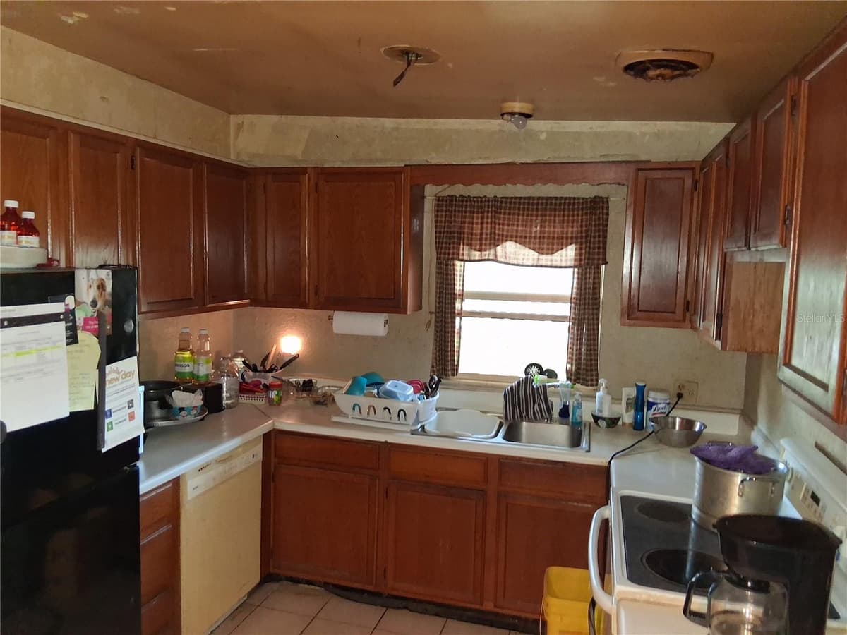 1208 BEATRICE DRIVE — photo 4 of 29