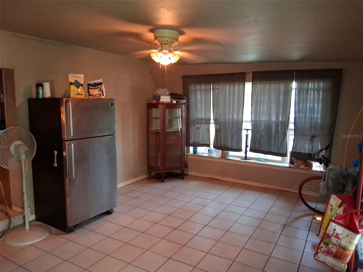 1208 BEATRICE DRIVE — photo 6 of 29