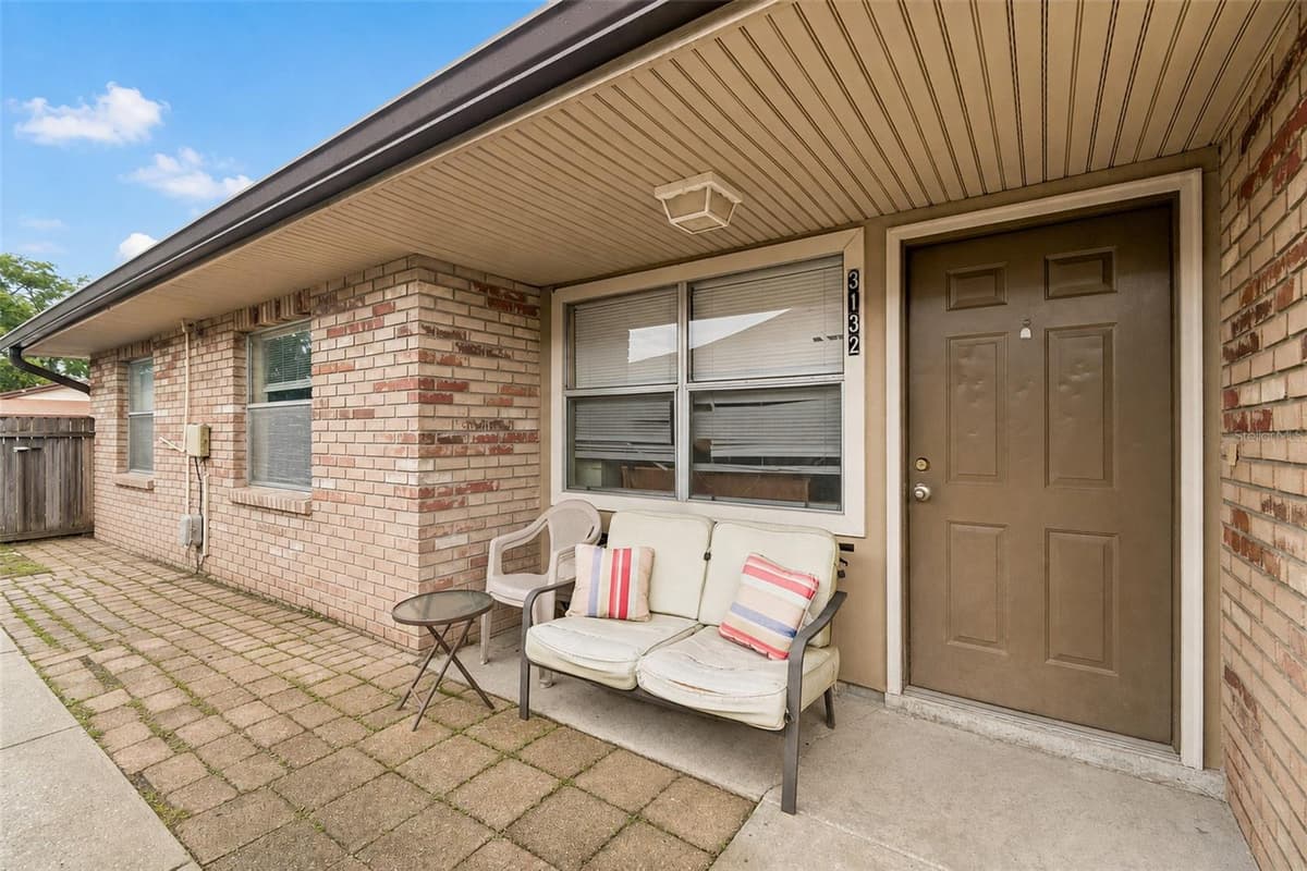 3132 BLOOMINGDALE VILLAS COURT — photo 5 of 90