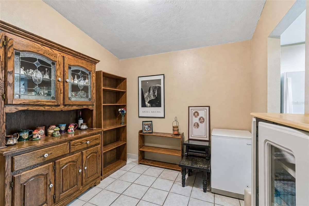 3132 BLOOMINGDALE VILLAS COURT — photo 15 of 90