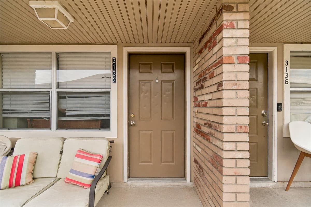 3132 BLOOMINGDALE VILLAS COURT — photo 4 of 90