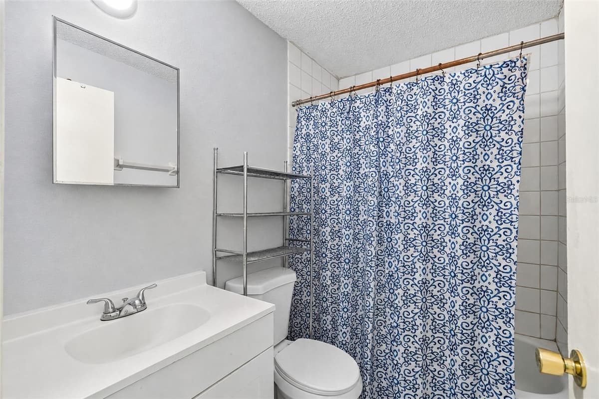 3132 BLOOMINGDALE VILLAS COURT — photo 49 of 90