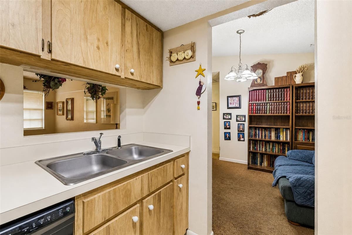 3132 BLOOMINGDALE VILLAS COURT — photo 63 of 90
